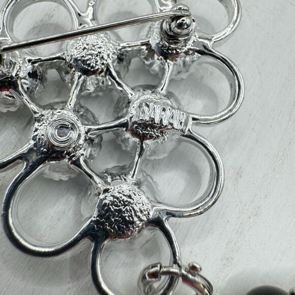 Vtg Sarah Coventry Black Charmer Brooch Dangle Silvertone Detachable Charm - Picture 7 of 9